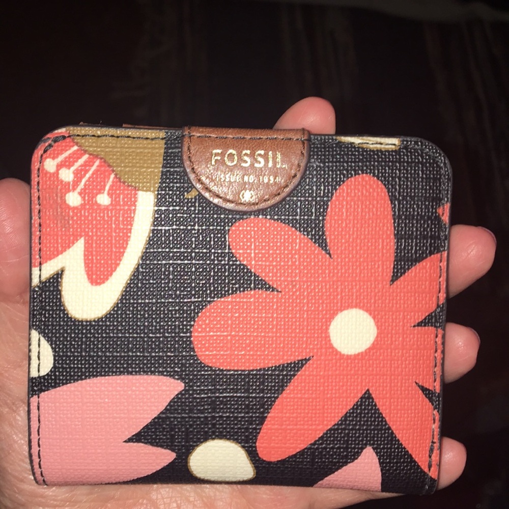 Fossil wallet